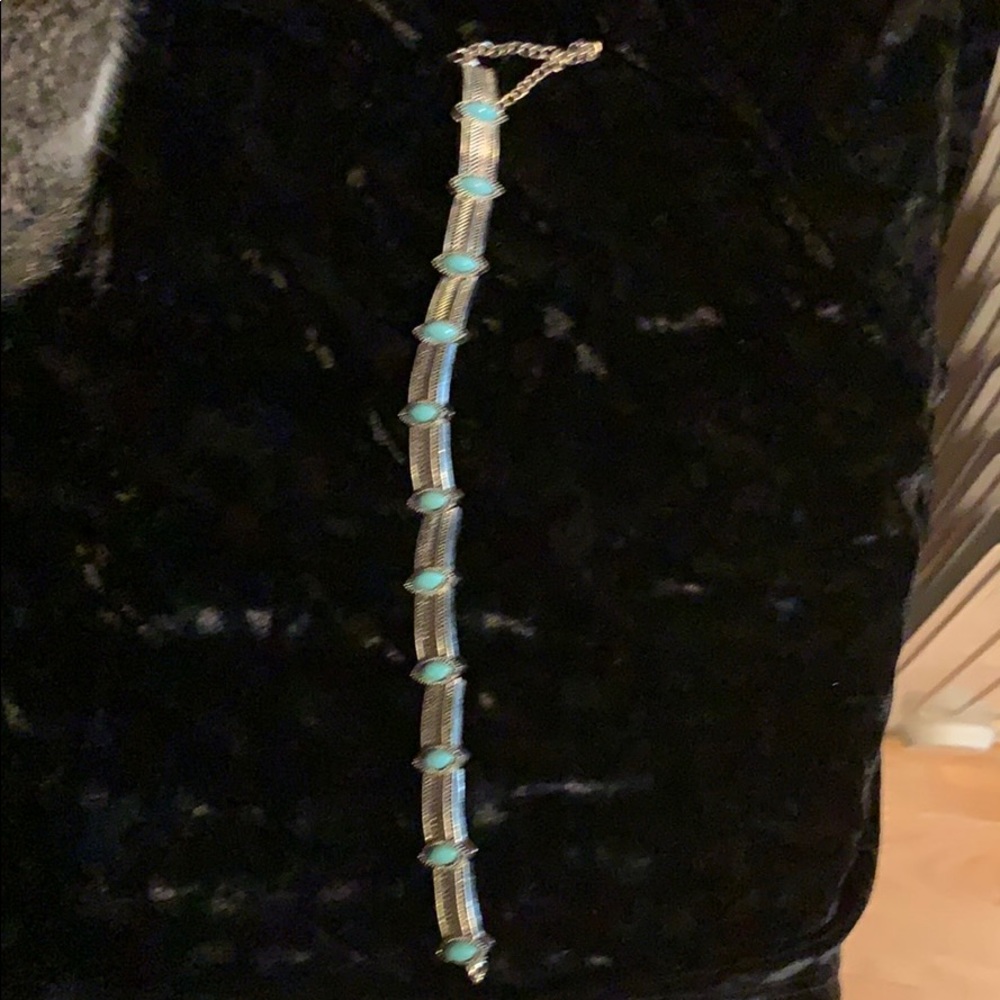 💋5/$25💋. Turquoise choker necklace.